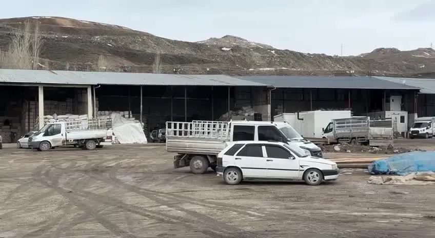 Van’da saman pazarı esnafı zor durumda: Fiyatlar yüzde 100 arttı, yerimizden ediliyoruz