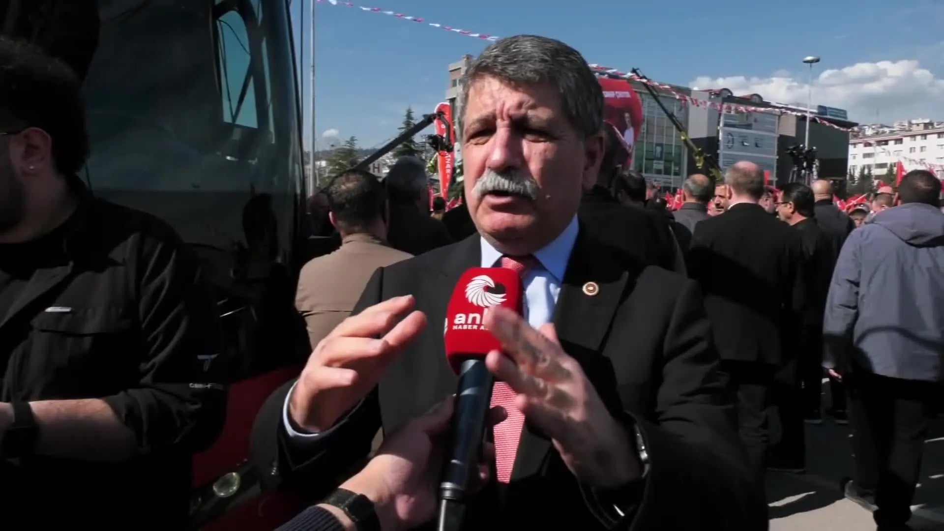 CHP’nin “Millet İradesine Sahip Çıkıyor” mitingi Kocaeli’de… Muhip Kanko: Türkiye’nin tüm sorunlarının çözümü için bu mitingi mutlaka desteklemenizi istiyoruz